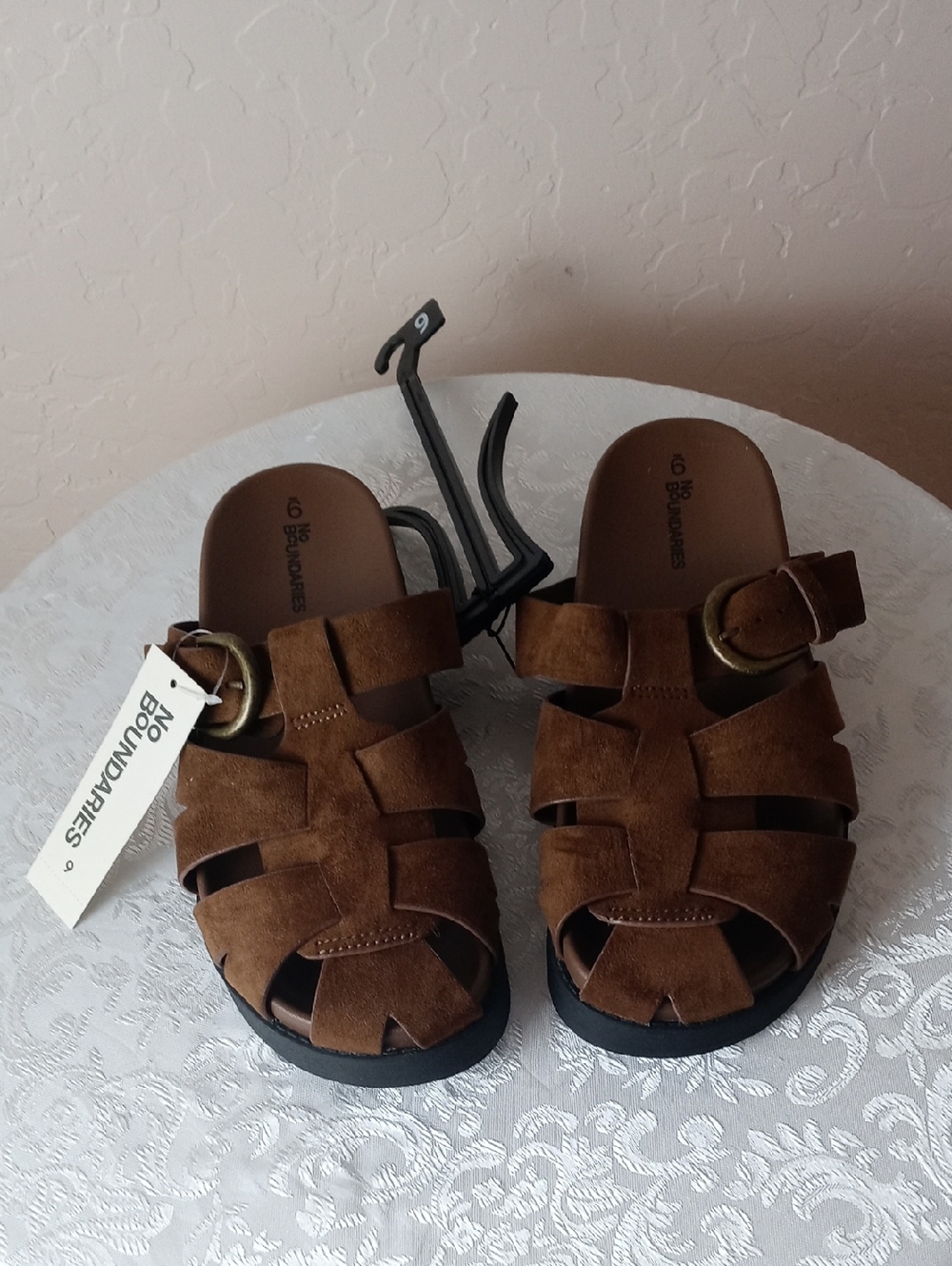 NWT No Boundaries Men's Brown Suede Fisherman Sandals with Buckle
